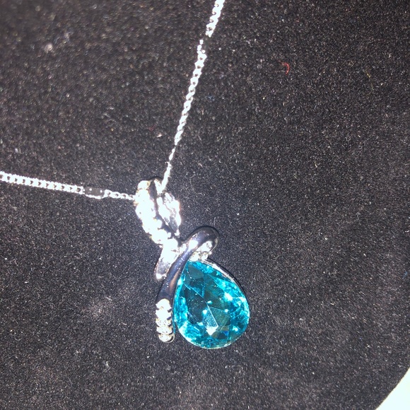 made with Swarovski crystal Pendant Chain Necklace - Picture 1 of 4